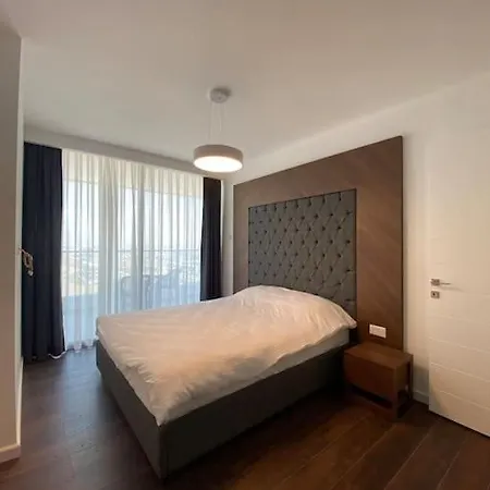 Grand Sapphire 1 Bedroom Apartment *