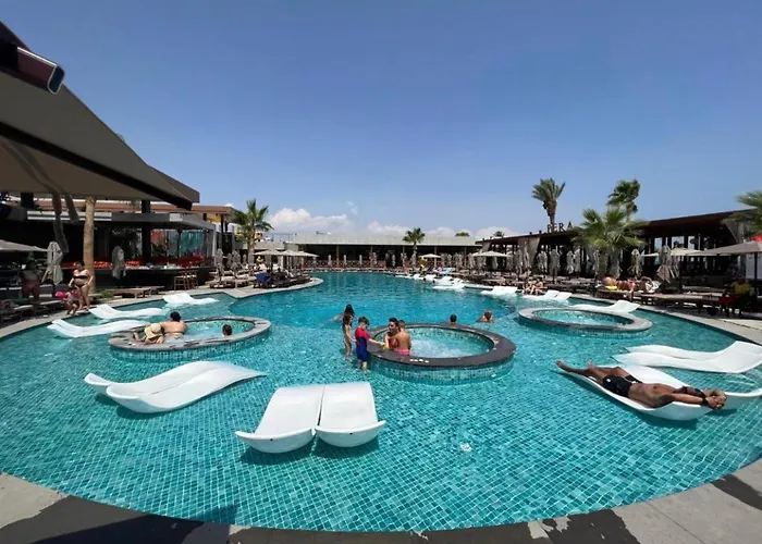 Grand Sapphire 2 Bedroom Apartmán Agios Georgios (Famagusta)